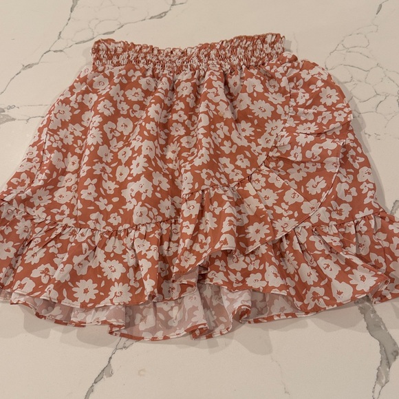 Girls Kids bundle (5) - Two Tops 3 bottoms - Picture 14 of 16